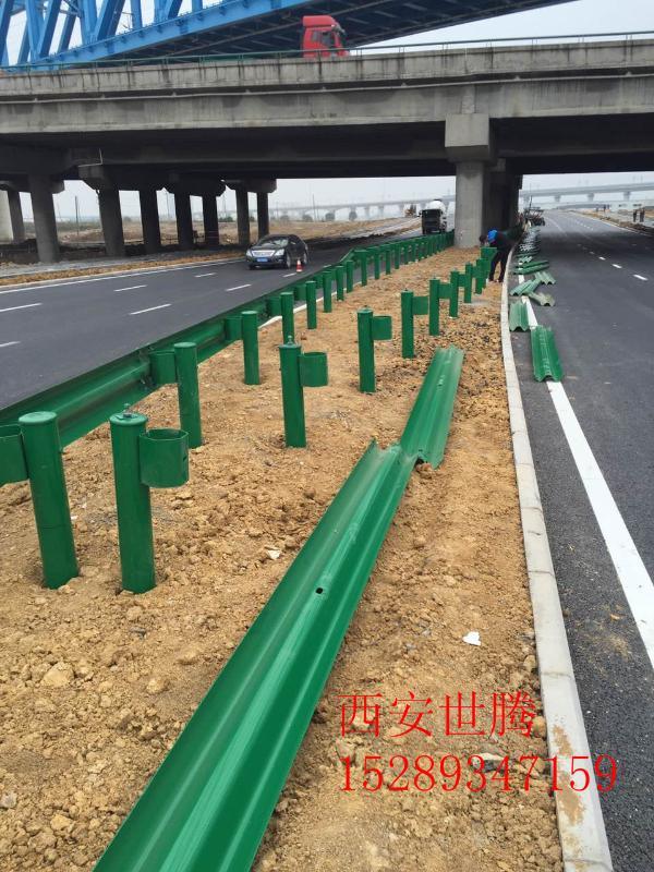 汉中防撞护栏 高速安全防护栏 包安装