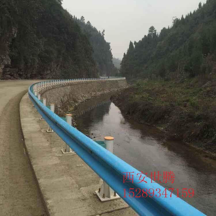 九孔/十孔波形护栏 道路加强型防撞护栏